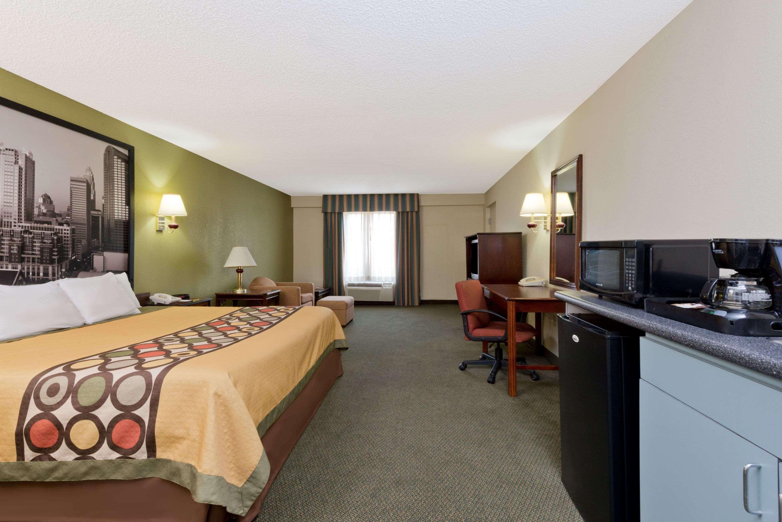 Motel Super 8 By Wyndham Huntersville/charlotte Area