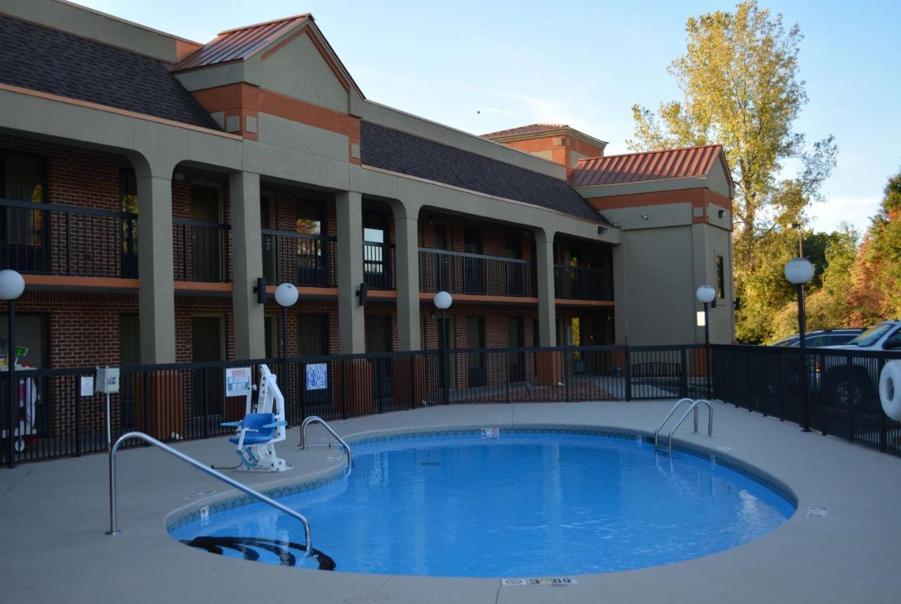 Motel Super 8 By Wyndham Huntersville/charlotte Area Huntersville